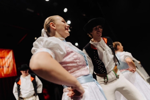 Festival FolklorOva a včelařství