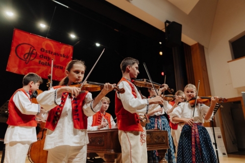 Začal druhý ročník festivalu FolklorOva