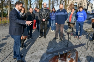 Fajnové sluneční hodiny v Porubě i geologická stezka na Slezské