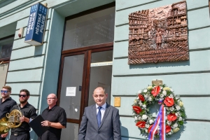 Bombardování Ostravy připomíná pamětní deska