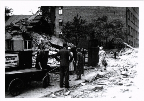 Bombardování Ostravy připomíná pamětní deska